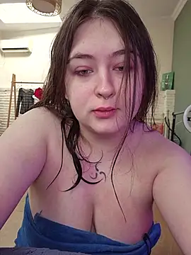 Yammy Yumi online show from June 26, 2026, 2:21 pm