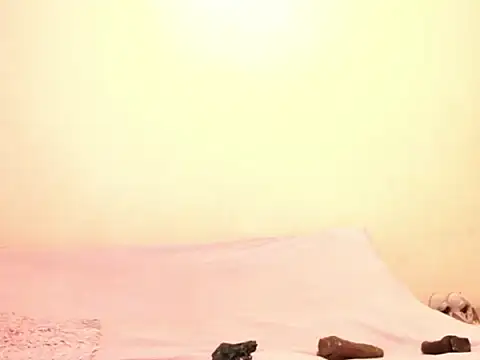 Queen BootyXXX online show from November 18, 2025, 2:06 am