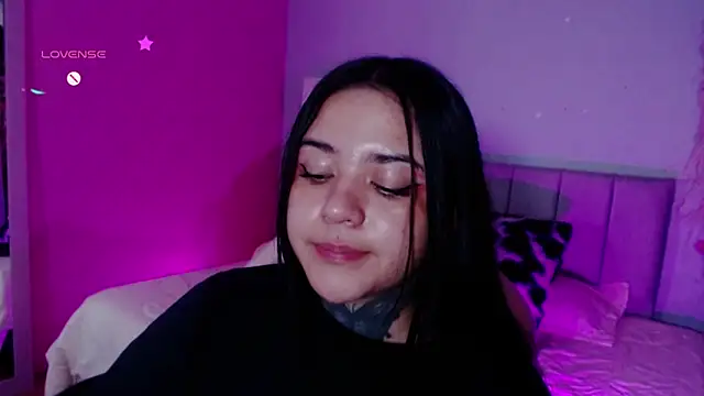 Snapshot of kim_blake chatting on December 9, 2024, 7:07 pm kim blake online show from December 9, 2024, 7:07 pm