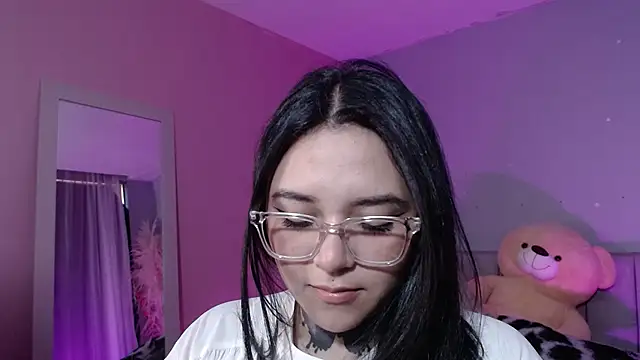 Snapshot of kim_blake chatting on January 18, 2025, 8:30 pm kim blake online show from January 18, 2025, 8:30 pm