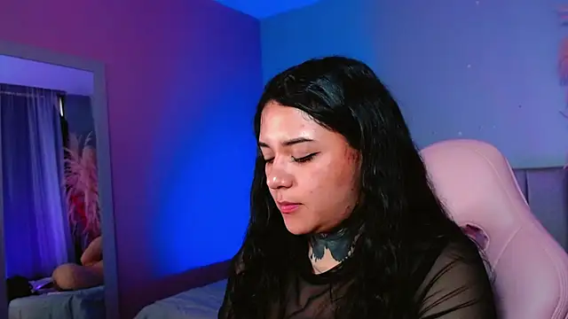 Snapshot of kim_blake chatting on February 4, 2025, 8:59 pm kim blake online show from February 4, 2025, 8:59 pm