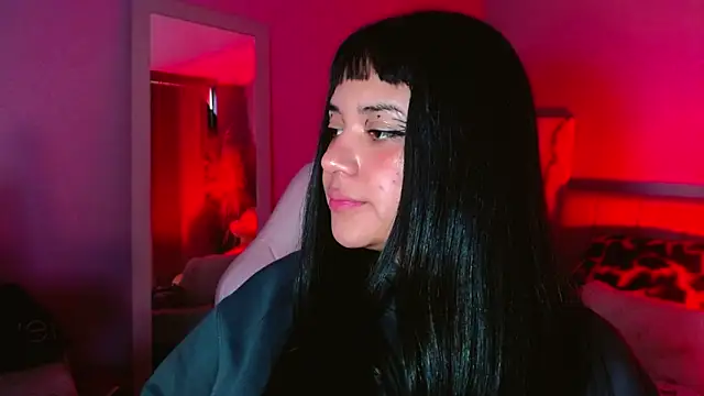 Snapshot of kim_blake chatting on February 21, 2025, 12:50 pm kim blake online show from February 21, 2025, 12:50 pm