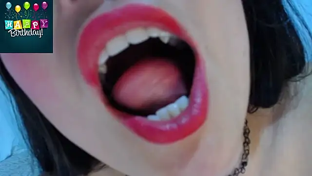 Alexandrasaenz online show from December 22, 2025, 11:02 pm