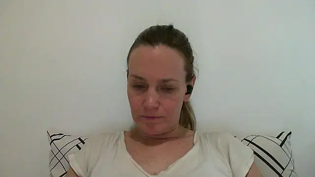 Annylove1 online show from March 17, 2025, 9:45 pm