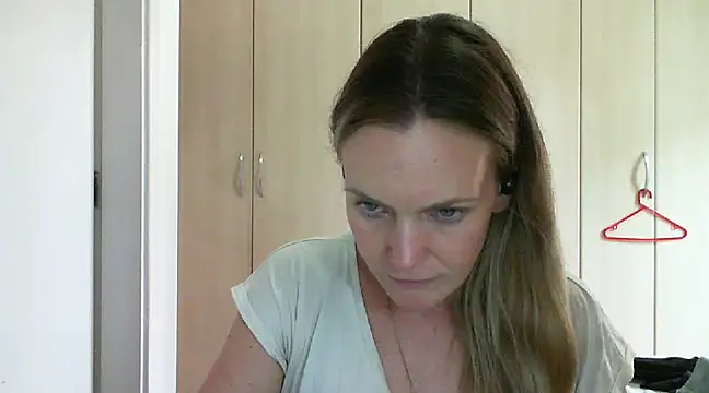 Annylove1 online show from March 18, 2025, 6:04 pm