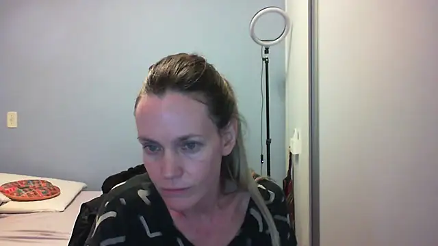 Annylove1 online show from October 31, 2025, 12:11 am