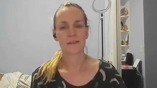 Annylove1 online show from February 11, 2026, 12:15 am