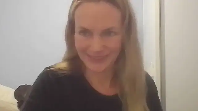 Annylove1 online show from June 26, 2026, 12:04 am