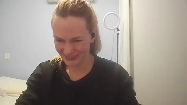 Annylove1 online show from July 13, 2026, 12:24 am