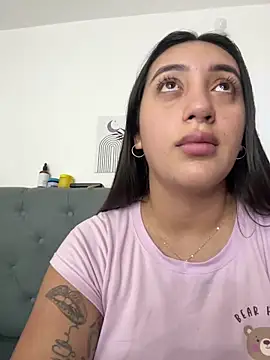 Hannahoff online show from November 18, 2025, 9:30 pm