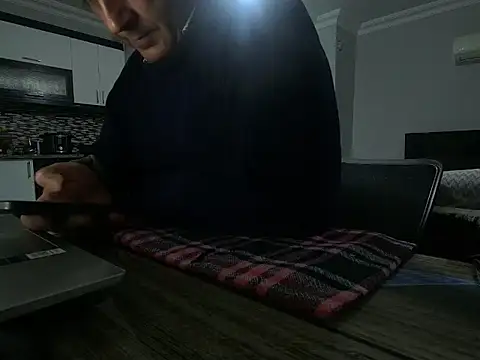 Snapshot of ALPHANDRE chatting on March 23, 2026, 6:23 pm ALPHANDRE online show from March 23, 2026, 6:23 pm