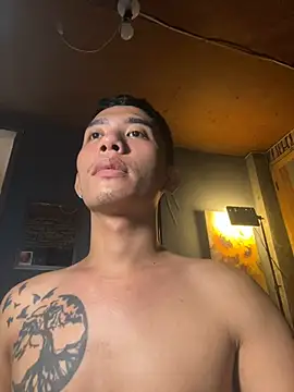 xlovercum online show from January 8, 2026, 9:28 pm