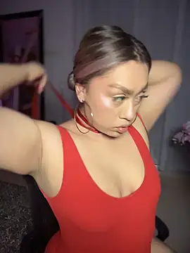 Snapshot of Im_sophiie chatting on October 24, 2025, 6:32 am Im sophiie online show from October 24, 2025, 6:32 am