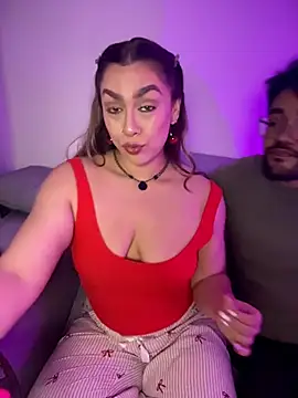 Im sophiie online show from May 19, 2026, 7:04 am