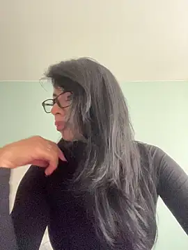 Snapshot of Miaparkerss_ chatting on April 28, 2026, 5:07 pm Miaparkerss online show from April 28, 2026, 5:07 pm