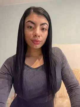 Snapshot of Miaparkerss_ chatting on May 8, 2026, 10:15 pm Miaparkerss online show from May 8, 2026, 10:15 pm