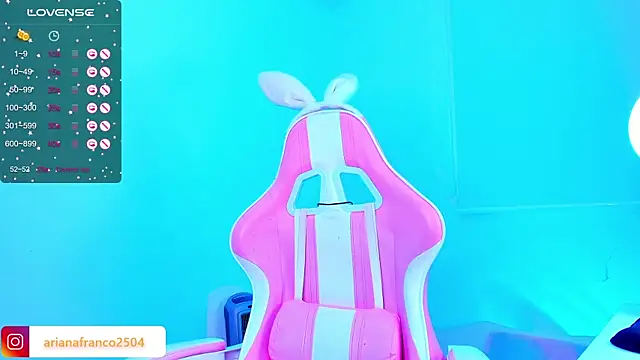 Snapshot of Ariana_f chatting on January 24, 2025, 5:11 pm Ariana f online show from January 24, 2025, 5:11 pm