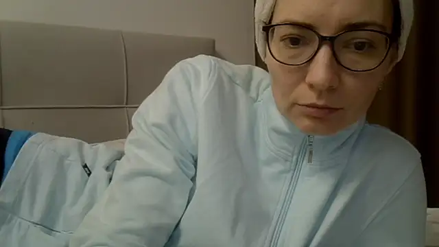 Ashleyspice online show from February 12, 2026, 9:48 am