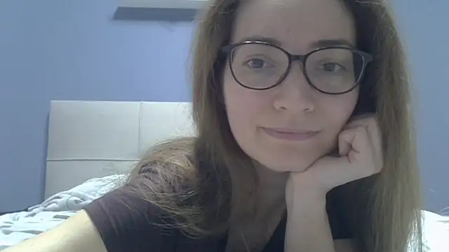 Ashleyspice online show from April 10, 2026, 7:46 am