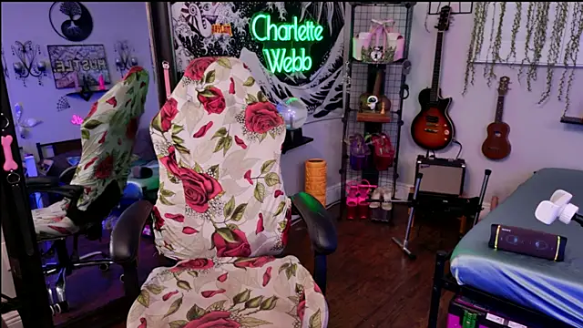 CharletteWebb online show from October 25, 2025, 2:30 am