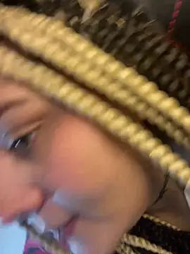 Laura takint online show from January 8, 2025, 7:45 pm