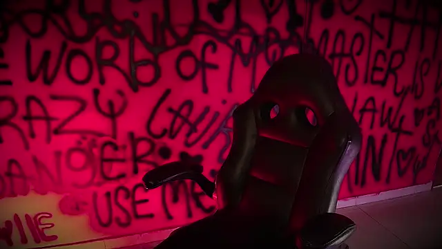 Laura takint online show from February 11, 2025, 4:02 pm