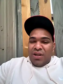 marhi32 online show from October 5, 2025, 11:46 pm