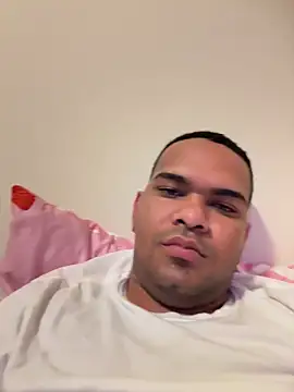 marhi32 online show from October 7, 2025, 7:33 pm