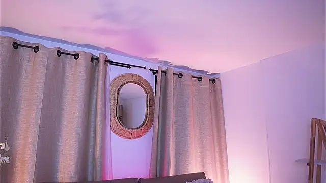 Valeriestyle online show from November 11, 2025, 4:01 am