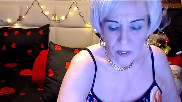 Snapshot of HappyWomanOn chatting on December 13, 2024, 10:13 pm HappyWomanOn online show from December 13, 2024, 10:13 pm