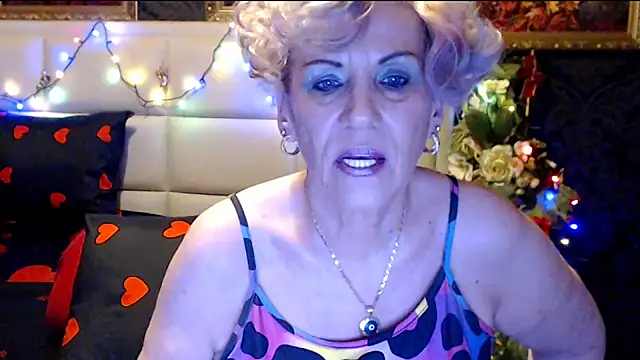 Snapshot of HappyWomanOn chatting on January 23, 2025, 7:18 pm HappyWomanOn online show from January 23, 2025, 7:18 pm