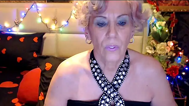 Snapshot of HappyWomanOn chatting on January 26, 2025, 7:09 pm HappyWomanOn online show from January 26, 2025, 7:09 pm