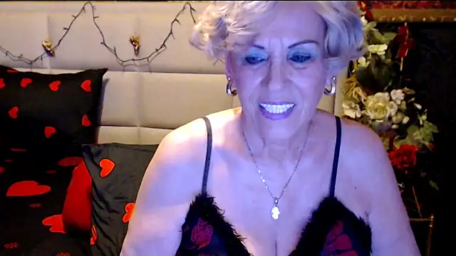 Snapshot of HappyWomanOn chatting on January 27, 2025, 10:16 am HappyWomanOn online show from January 27, 2025, 10:16 am