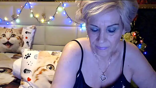 Snapshot of HappyWomanOn chatting on February 1, 2025, 7:23 pm HappyWomanOn online show from February 1, 2025, 7:23 pm