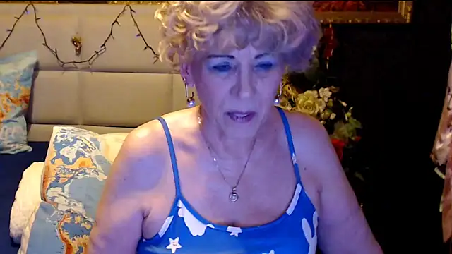 Snapshot of HappyWomanOn chatting on March 22, 2025, 7:31 pm HappyWomanOn online show from March 22, 2025, 7:31 pm