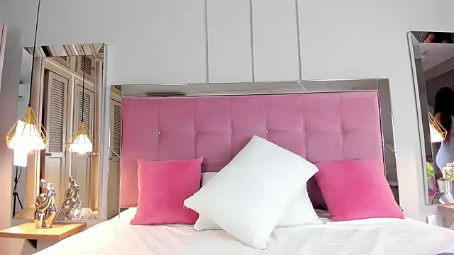 Ahincale online show from November 4, 2025, 7:57 pm