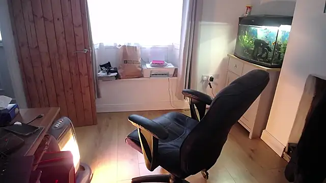 Snapshot of rob2810 chatting on October 16, 2025, 7:53 am rob2810 online show from October 16, 2025, 7:53 am