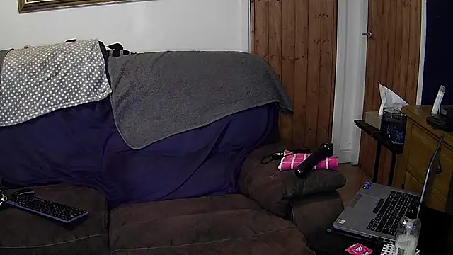 rob2810 online show from January 7, 2026, 9:17 pm