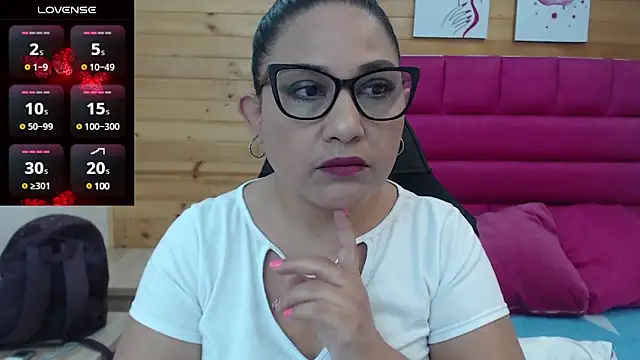 Katha Marck online show from December 17, 2024, 2:44 pm