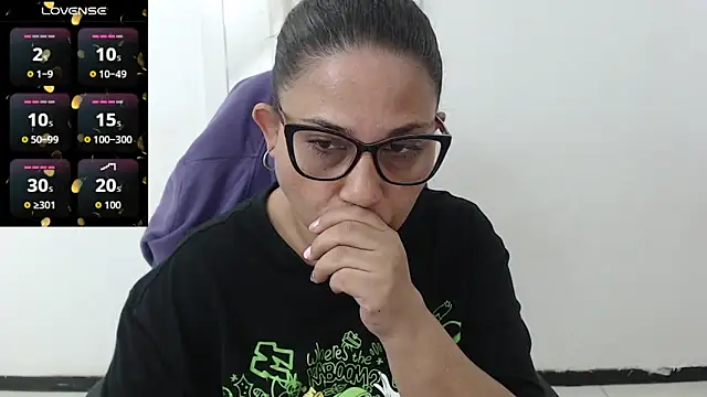 Snapshot of Katha_Marck chatting on December 14, 2025, 12:43 pm Katha Marck online show from December 14, 2025, 12:43 pm