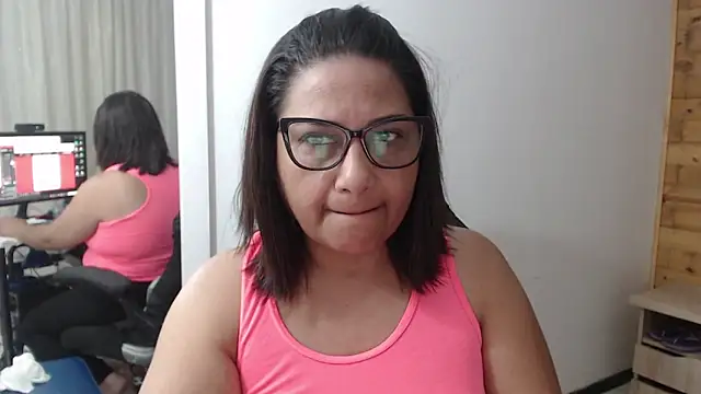 Snapshot of Katha_Marck chatting on February 8, 2026, 9:56 am Katha Marck online show from February 8, 2026, 9:56 am