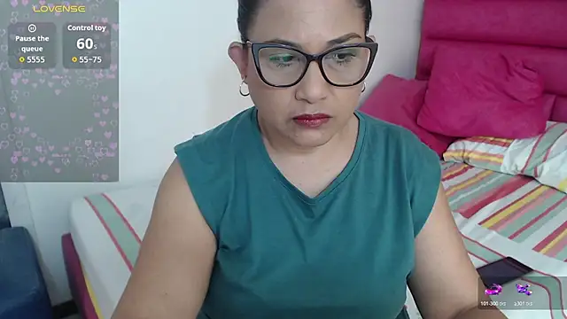Snapshot of Katha_Marck chatting on July 18, 2026, 2:43 pm Katha Marck online show from July 18, 2026, 2:43 pm