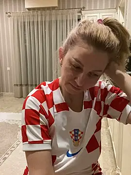 Amazoniiaa online show from February 9, 2025, 6:37 pm