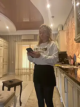 Amazoniiaa online show from February 20, 2025, 4:25 pm