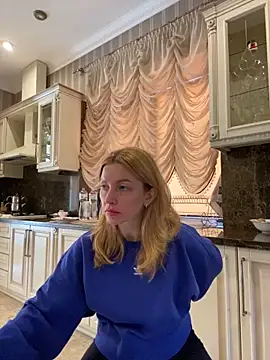 Amazoniiaa online show from March 1, 2025, 11:17 am