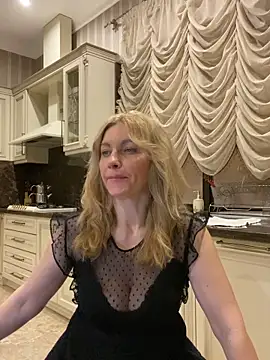 Amazoniiaa online show from March 8, 2025, 6:58 pm