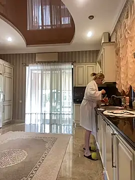 Amazoniiaa online show from March 23, 2025, 8:15 am