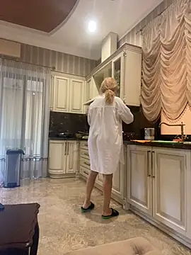 Amazoniiaa online show from September 18, 2025, 9:22 am