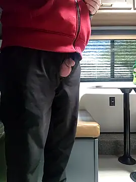 Hotredheadandtoungelasher online show from November 29, 2025, 3:48 pm