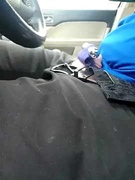 Hotredheadandtoungelasher online show from February 11, 2026, 1:16 pm